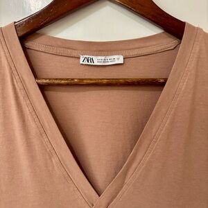 Zara| Soft V-Neck Brown Short Sleeve Cropped Tee Sz S